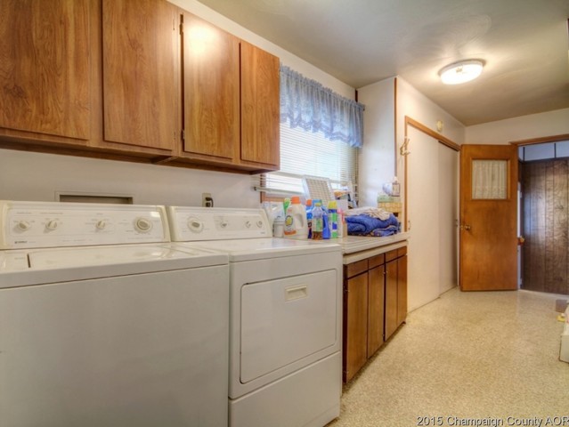 304 E Green St, Allerton, IL 61810 photo 6