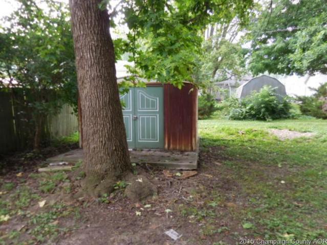 159 E Park St, Argenta, IL 62501 photo 4