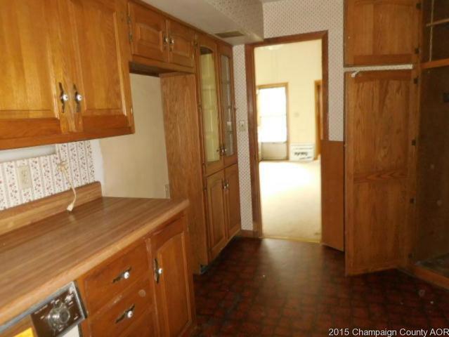 159 E Park St, Argenta, IL 62501 photo 8