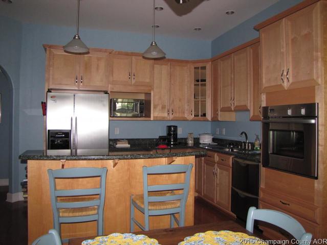 131 E Lincoln St, Arthur, IL 61911 photo 18