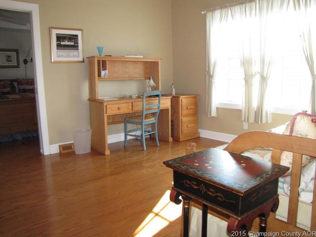 131 E Lincoln St, Arthur, IL 61911 photo 12