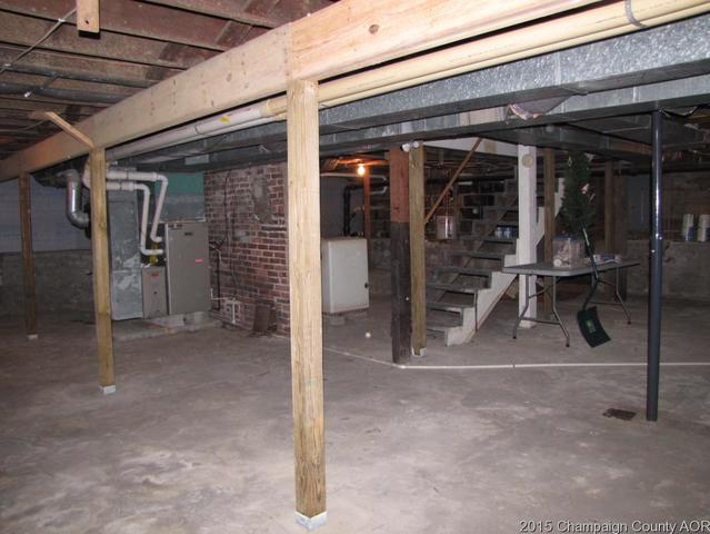 131 E Lincoln St, Arthur, IL 61911 photo 23
