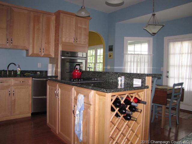 131 E Lincoln St, Arthur, IL 61911 photo 17