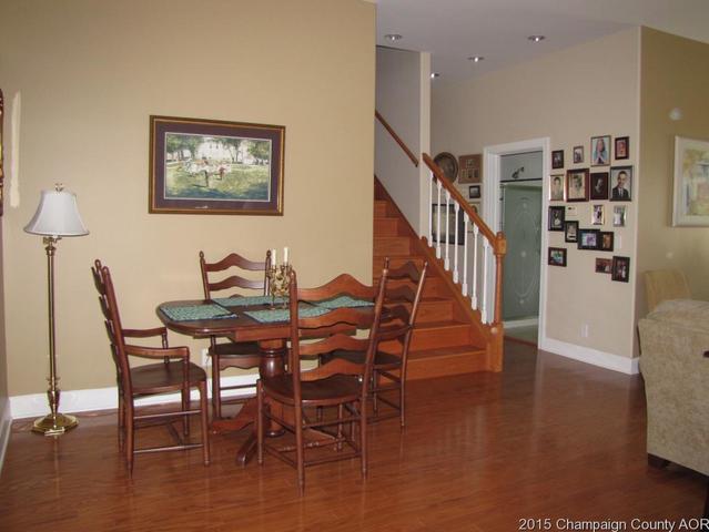 131 E Lincoln St, Arthur, IL 61911 photo 5