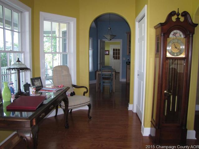 131 E Lincoln St, Arthur, IL 61911 photo 3