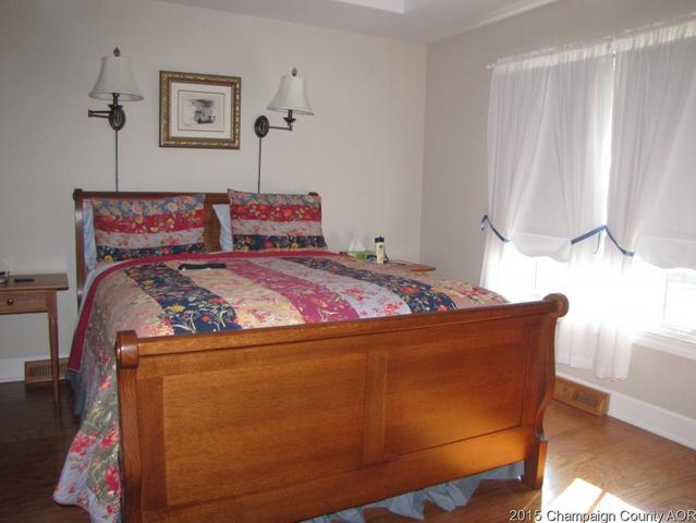 131 E Lincoln St, Arthur, IL 61911 photo 14