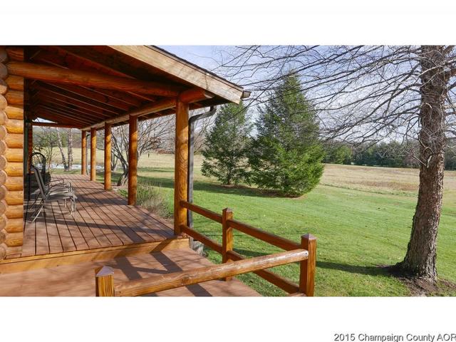 1419 Riverbend Ln, White Heath, IL 61884 photo 2