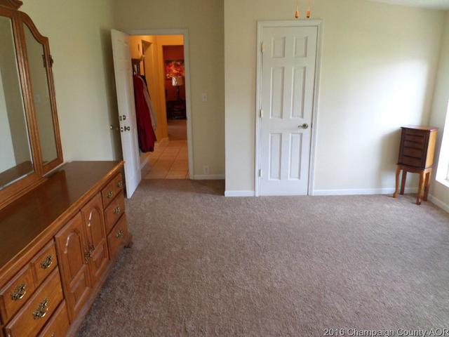 604 E Maple St, Ogden, IL 61859 photo 14