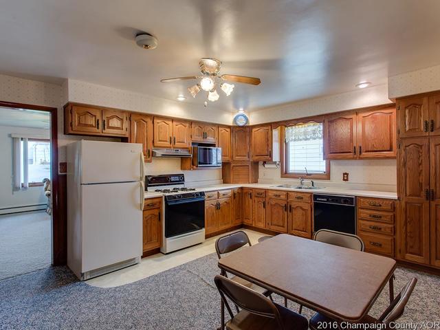 110 Third St, Dewey, IL 61840 photo 5