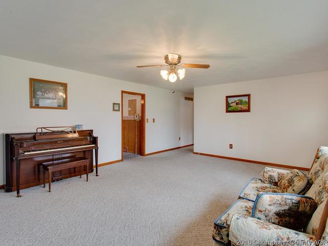 110 Third St, Dewey, IL 61840 photo 4