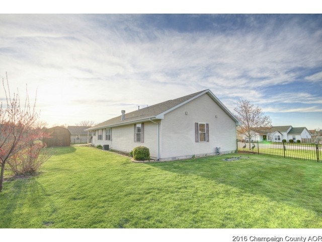 609 Clovis Ct, Sidney, IL 61877 photo 24