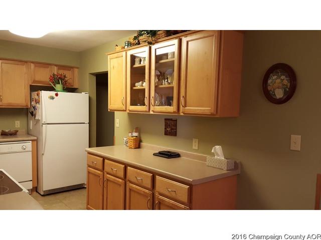 1906 Broadmoor Dr, Champaign, IL 61821 photo 6
