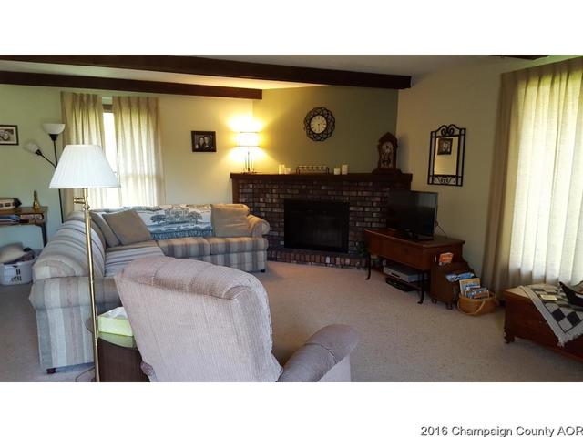 1906 Broadmoor Dr, Champaign, IL 61821 photo 8