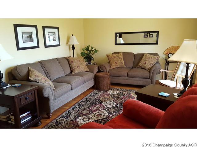 1906 Broadmoor Dr, Champaign, IL 61821 photo 3