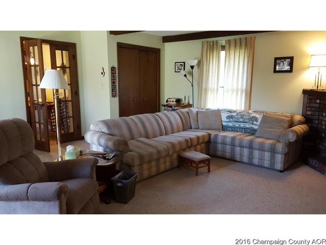 1906 Broadmoor Dr, Champaign, IL 61821 photo 11
