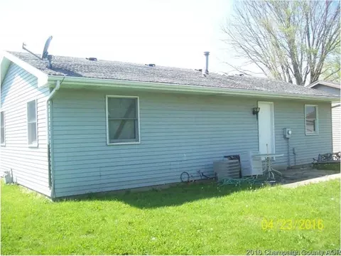 820 Diane Ct, Springfield, IL 62702 photo 2