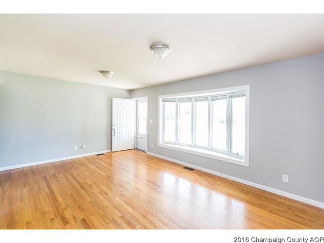 1012 Maplepark Dr, Champaign, IL 61821 photo 3