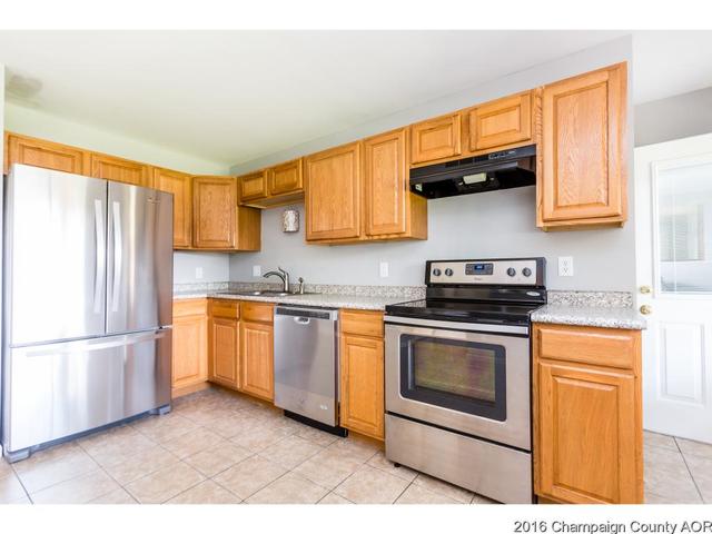 1012 Maplepark Dr, Champaign, IL 61821 photo 8