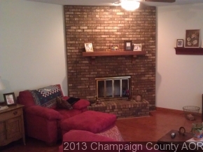 11 James Ct, Sidney, IL 61877 photo 2