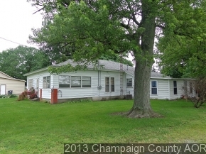 405 E Lytle St, Newman, IL 61942 photo 2