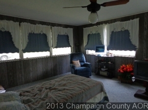 405 E Lytle St, Newman, IL 61942 photo 5