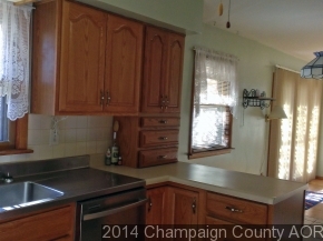 1103 Foothill, Champaign, IL 61821 photo 11