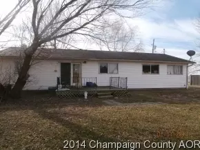 104 E State St, Teutopolis, IL 62467 photo 2