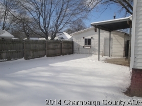 301 E Washington Ave, Casey, IL 62420 photo 3