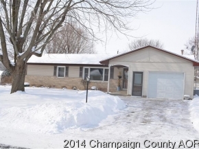 417 Cedar Ln, Arthur, IL 61911 photo 1