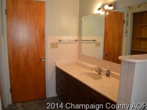 417 Cedar Ln, Arthur, IL 61911 photo 16