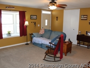 1013 Maplepark Dr, Champaign, IL 61821 photo 2