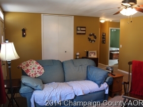 1013 Maplepark Dr, Champaign, IL 61821 photo 4