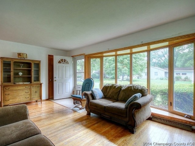 2005 Broadmoor Dr, Champaign, IL 61821 photo 2