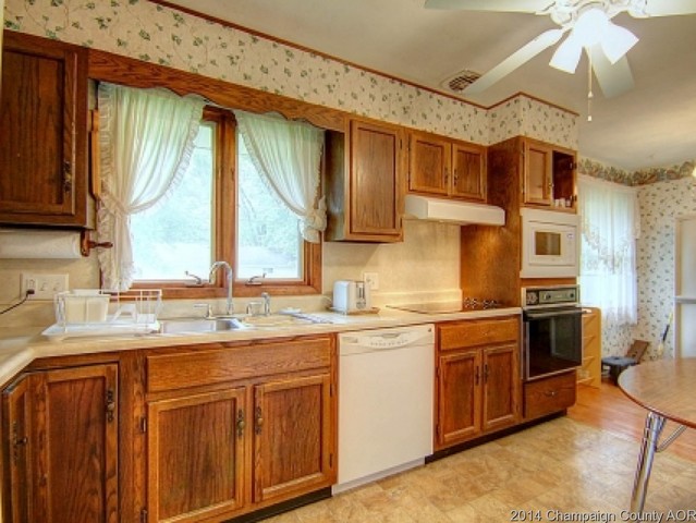 2005 Broadmoor Dr, Champaign, IL 61821 photo 5