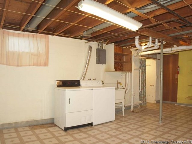910 Holiday Dr, Champaign, IL 61821 photo 18