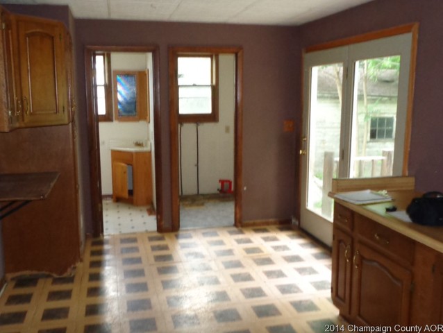 362 W Maple St, Canton, IL 61520 photo 15
