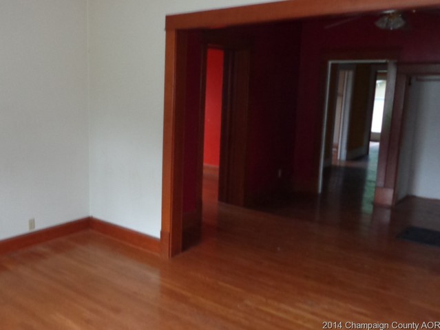 362 W Maple St, Canton, IL 61520 photo 5