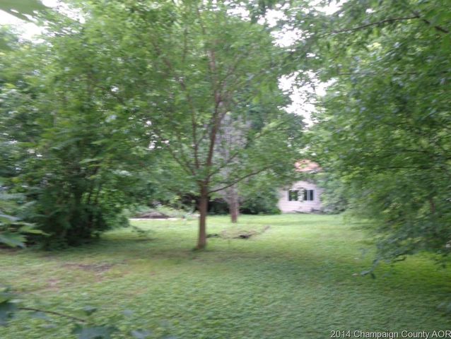 362 W Maple St, Canton, IL 61520 photo 2