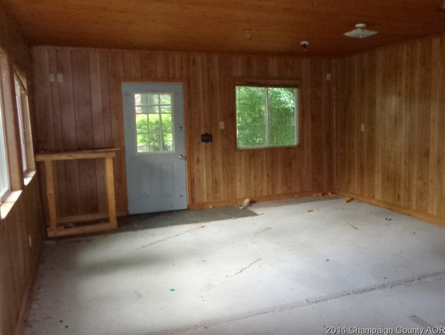 362 W Maple St, Canton, IL 61520 photo 3