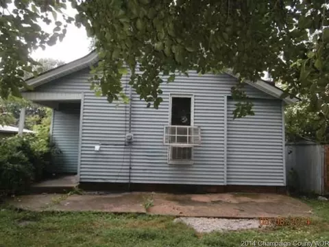 2012 Moultrie Ave, Mattoon, IL 61938 photo 2