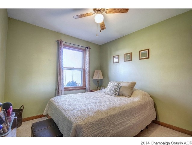 903 Alagna Dr, Champaign, IL 61821 photo 12