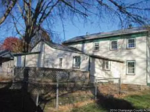 603 E Ctr, Monticello, IL 61856 photo 2