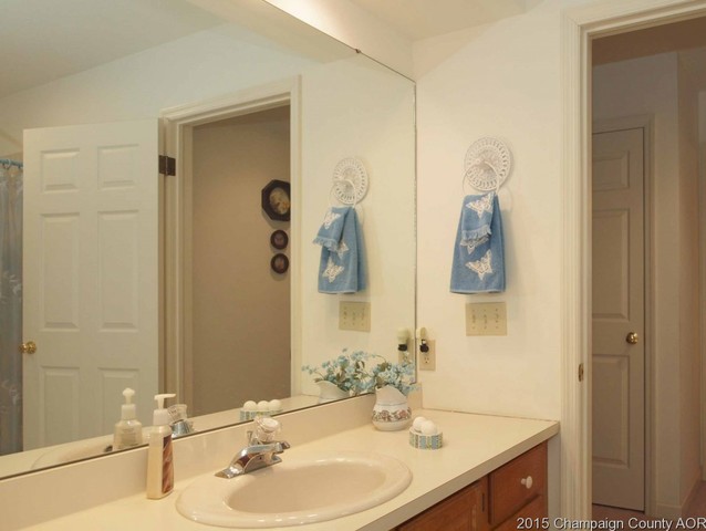 1727 Lakeside Dr, Champaign, IL 61821 photo 20