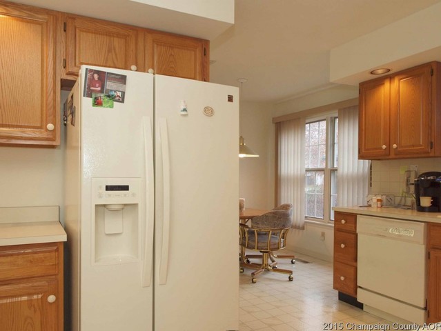 1727 Lakeside Dr, Champaign, IL 61821 photo 10