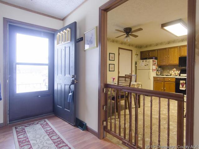 1032 Pinecrest Dr, Rantoul, IL 61866 photo 6