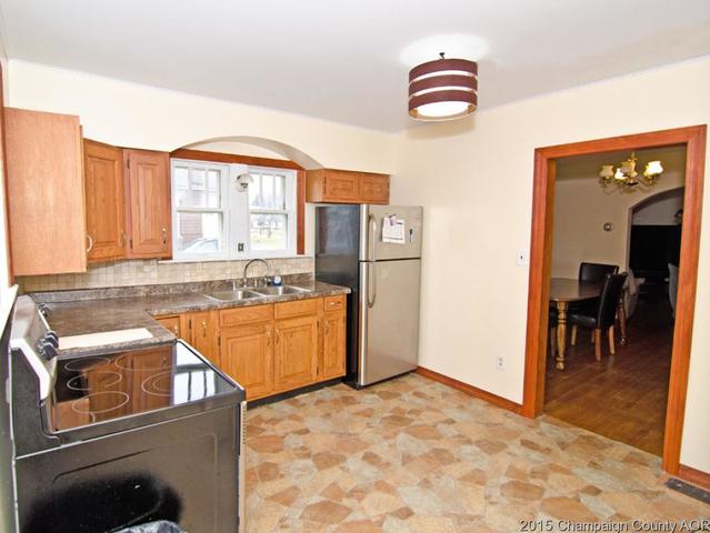 104 W State St, Potomac, IL 61865 photo 8