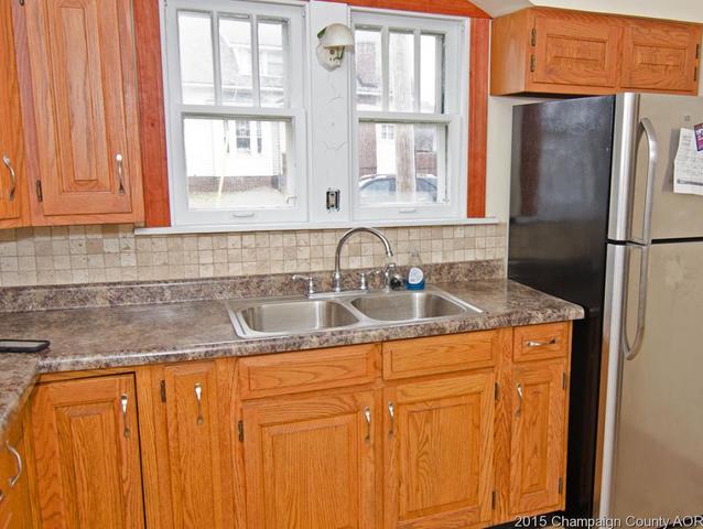 104 W State St, Potomac, IL 61865 photo 9