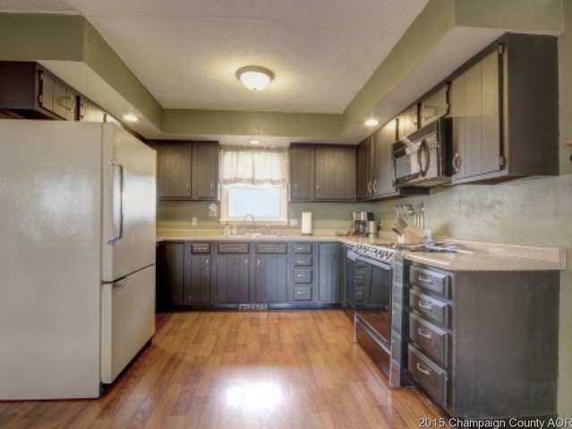 1424 Pine Ave, Rantoul, IL 61866 photo 8