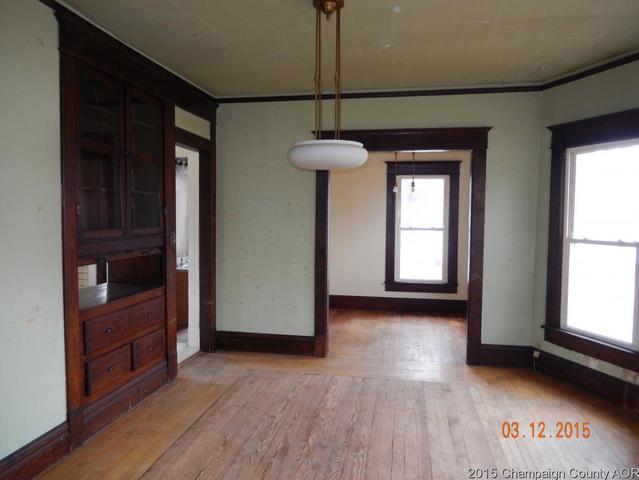 205 E Logan St, Arthur, IL 61911 photo 5