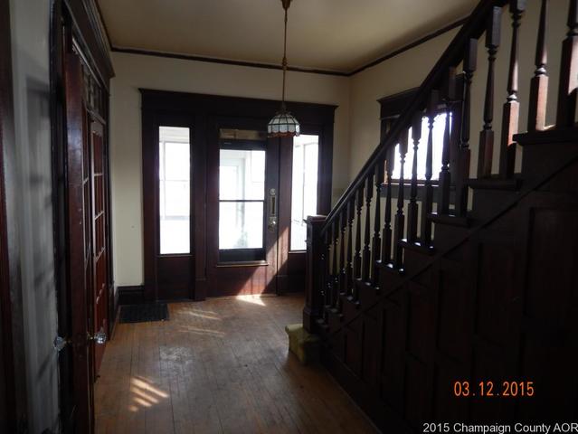 205 E Logan St, Arthur, IL 61911 photo 3